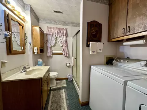45 N Ash St, Weldon, IL 61882 photo 8