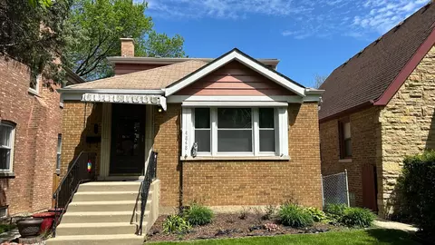 4848 W Catalpa Ave, Chicago, IL 60630