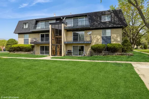 11122 S 84th Ave #1B, Palos Hills, IL 60465