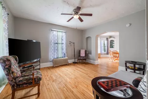 Living - 370 Algona Ave, Elgin, IL 60120 photo 2 of 4