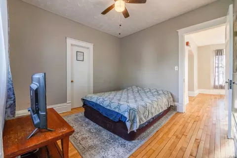 Bedroom - 370 Algona Ave, Elgin, IL 60120 photo 1 of 4