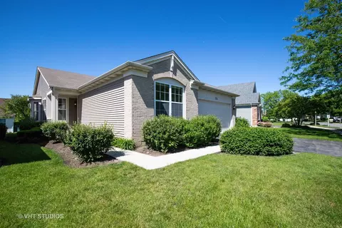 374 Enfield Ln, Grayslake, IL 60030