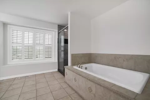 2092 Gardner Cir, Aurora, IL 60503 photo 13