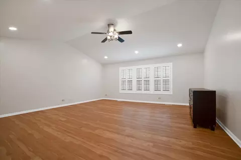 2092 Gardner Cir, Aurora, IL 60503 photo 9