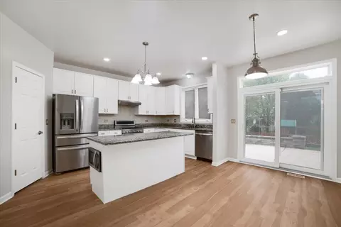 2092 Gardner Cir, Aurora, IL 60503 photo 7