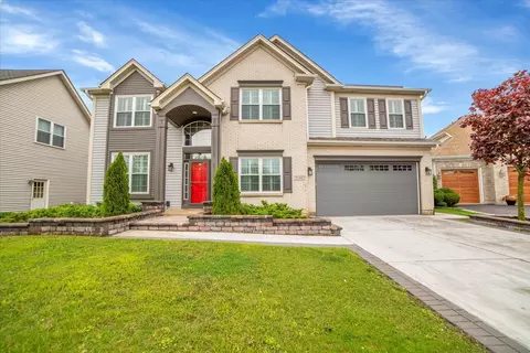 2092 Gardner Cir, Aurora, IL 60503