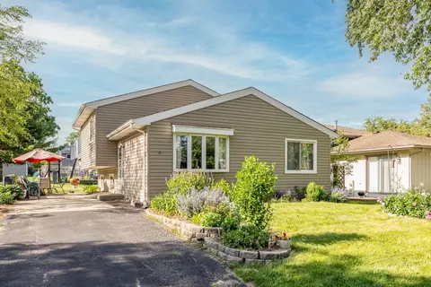 26 W314 Cooley Ave, Winfield, IL 60190