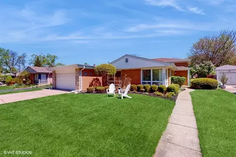 9225 Austin Ave, Morton Grove, IL 60053