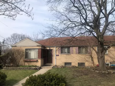 1907 Dobson St, Evanston, IL 60202