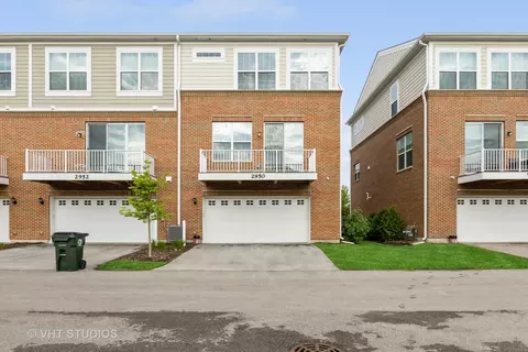 2950 Reflection Dr, Naperville, IL 60564 photo 16