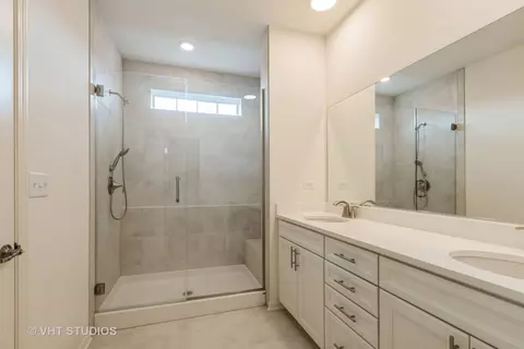 2950 Reflection Dr, Naperville, IL 60564 photo 11
