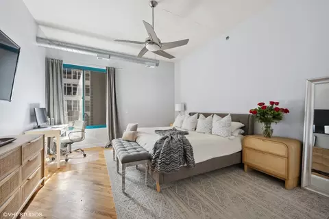 Bedroom - 910 W Madison St #506, Chicago, IL 60607 photo 1 of 2