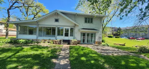 6200 Park Ridge Rd, Loves Park, IL 61111