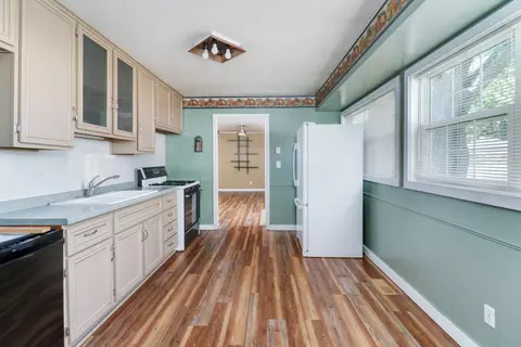 1312 Beverly Ln, Bloomington, IL 61701 photo 8