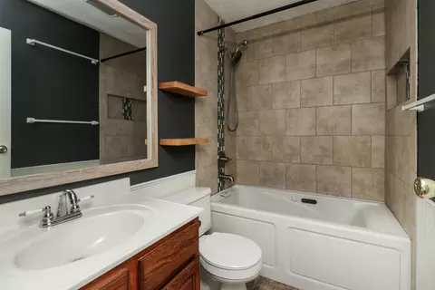 1312 Beverly Ln, Bloomington, IL 61701 photo 13
