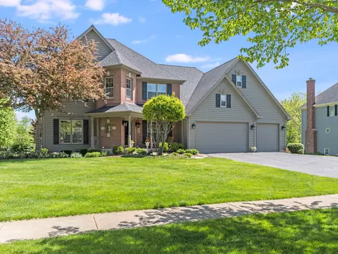 3604 Chesapeake Rd, Saint Charles, IL 60175