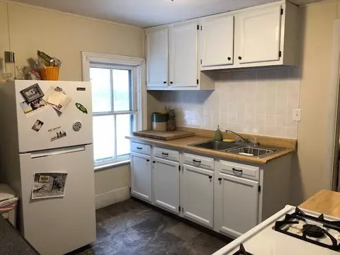Kitchen - 113 E 12th St, Lockport, IL 60441 photo 4 of 4
