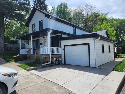 Exterior - 113 E 12th St, Lockport, IL 60441 photo 2 of 4