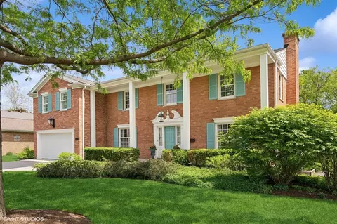 1227 Canterbury Ln, Glenview, IL 60025