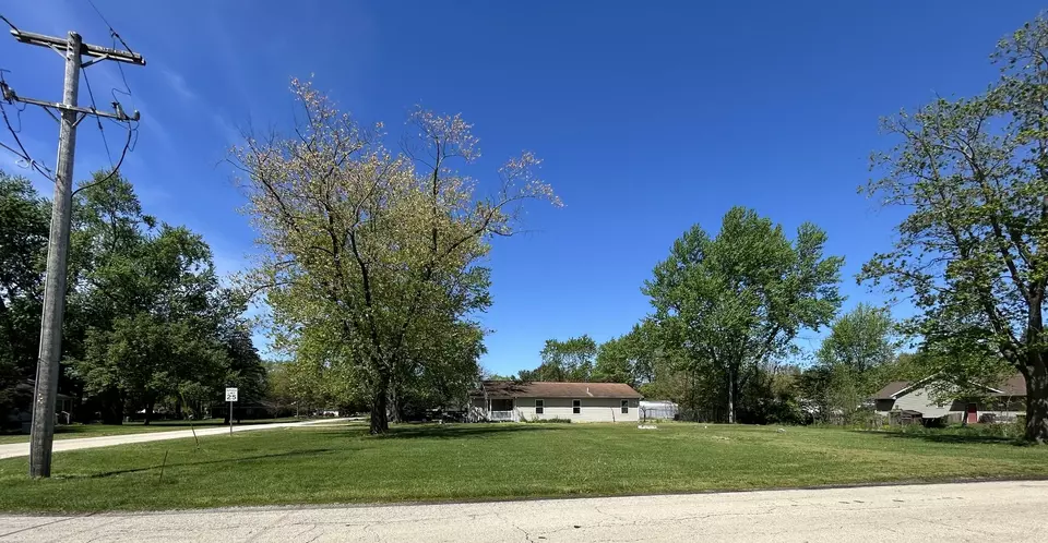  5 Parls Street # 1, Essex, IL 60935 photo 1