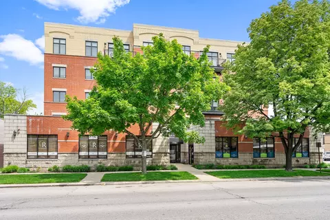 7700 W North Ave #2C, Elmwood Park, IL 60707