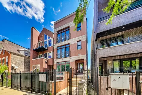 1517 N Bosworth Ave #3, Chicago, IL 60642