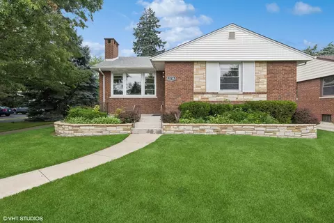2256 Sunnyside Ave, Westchester, IL 60154