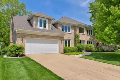 2620 Nottingham Ct, Naperville, IL 60565