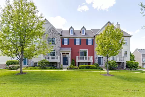 178 Goldenhill St, Carol Stream, IL 60188
