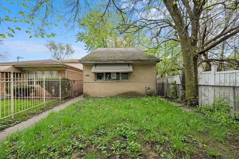 6853 S Langley Ave, Chicago, IL 60637