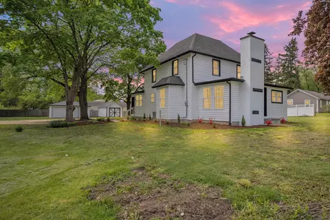 4 N020 Lafox Rd, Saint Charles, IL 60175