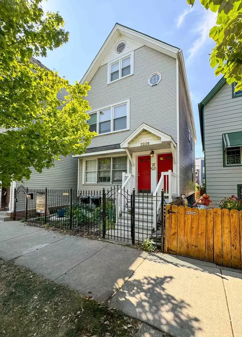 3236 N Leavitt St #3CH, Chicago, IL 60618