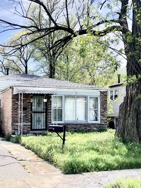 28 Wells Ave, Harvey, IL 60426