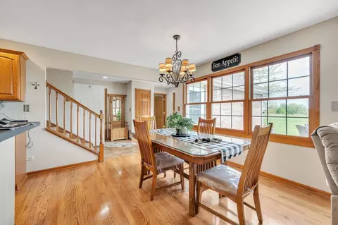Dining - 25921 Creekside Dr, Monee, IL 60449 photo 2 of 2