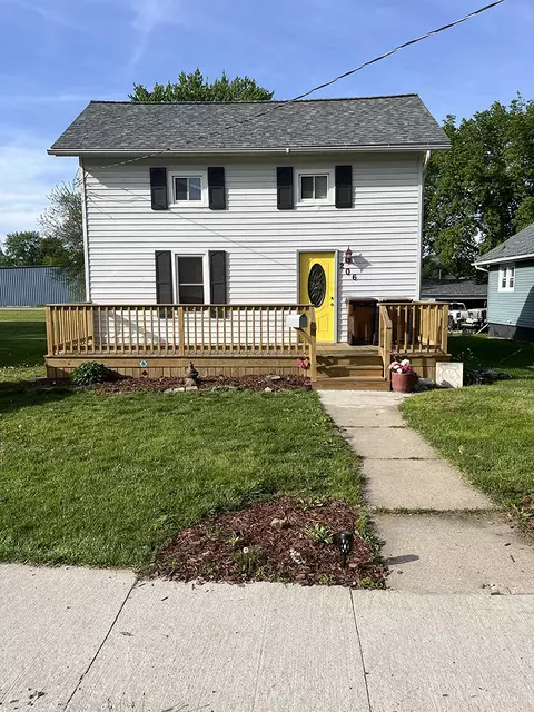 206 Douglas St, Prophetstown, IL 61277