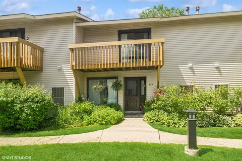 954 Wilshire Ct, Vernon Hills, IL 60061