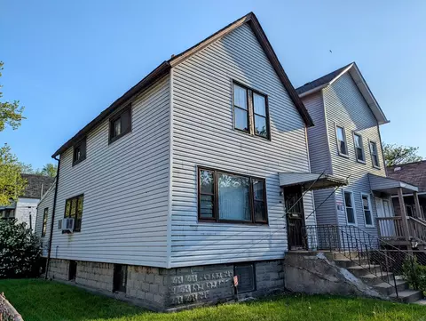 1359 E 76th St, Chicago, IL 60619 photo 2