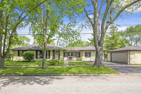 10049 S Kolin Ave, Oak Lawn, IL 60453