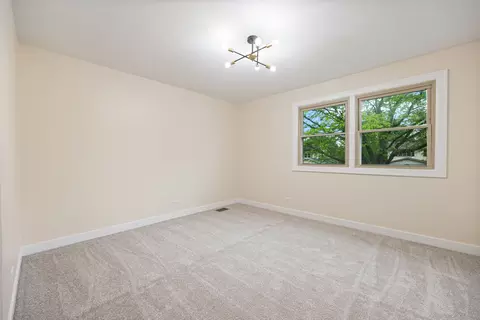 Bedroom - 1497 Applegate Dr, Naperville, IL 60565 photo 4 of 6
