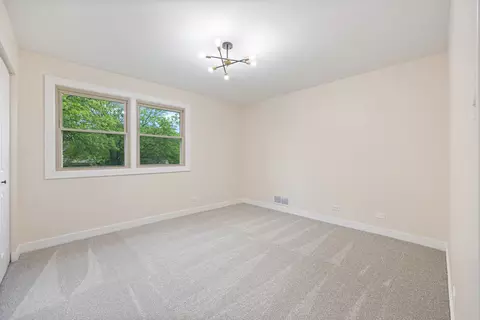 Bedroom - 1497 Applegate Dr, Naperville, IL 60565 photo 6 of 6