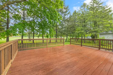 Exterior - 1497 Applegate Dr, Naperville, IL 60565 photo 2 of 3