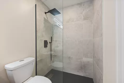 Bath - 1497 Applegate Dr, Naperville, IL 60565 photo 4 of 4