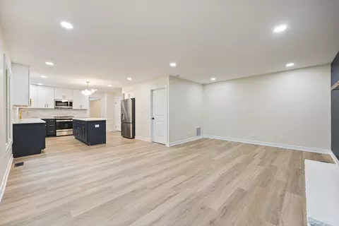 Living - 1497 Applegate Dr, Naperville, IL 60565 photo 3 of 3