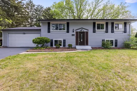 2818 Colorado Ave, Rockford, IL 61109