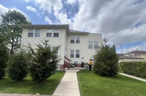 3702 W 63rd Pl, Chicago, IL 60629