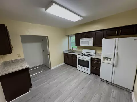 706 N Harrison Ave, Kankakee, IL 60901 photo 2