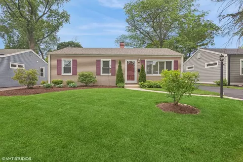 1110 Campbell Ave, Wheaton, IL 60189