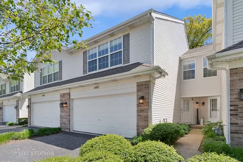 2407 Stoughton Cir #2407, Aurora, IL 60502