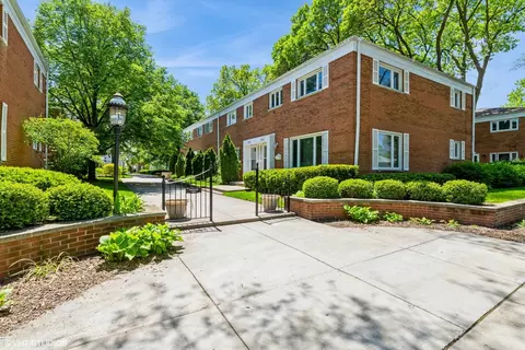 1175 Peterson Ave #F, Park Ridge, IL 60068