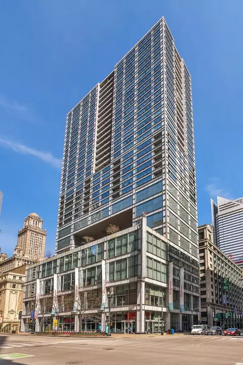 8 E Randolph St #2805, Chicago, IL 60601